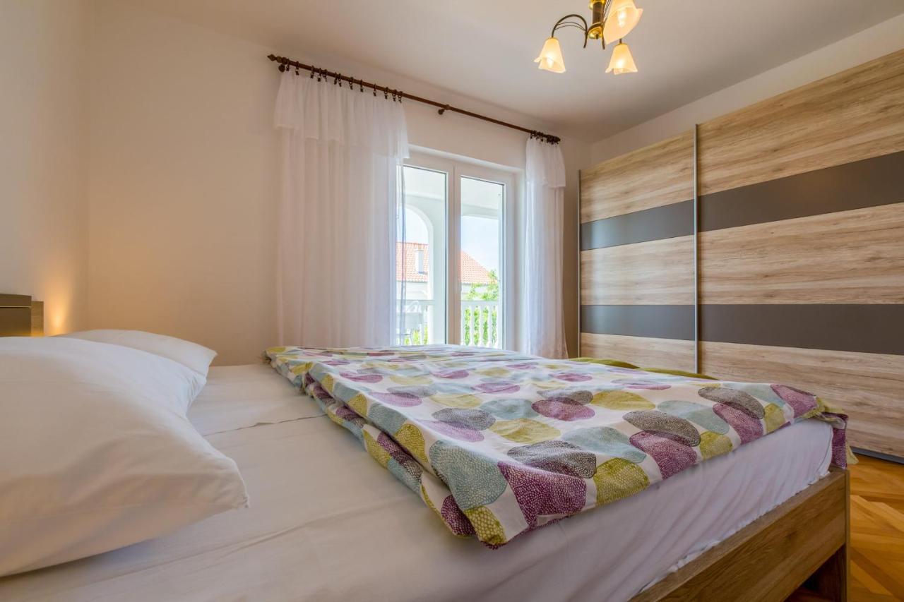 Amila Apartment Crikvenica Luaran gambar